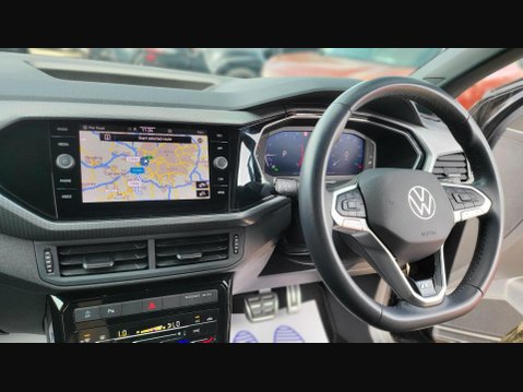 Volkswagen T-Cross R-LINE TSI DSG 17