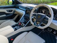 Lamborghini Urus V8 10