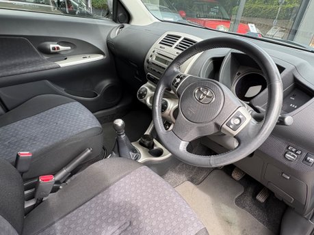 Toyota Urbancruiser 1.3 VVT-I Petrol 6 Speed Manual - 1 OWNER - 15 TOYOTA STAMPS - 51,000 MILES 3