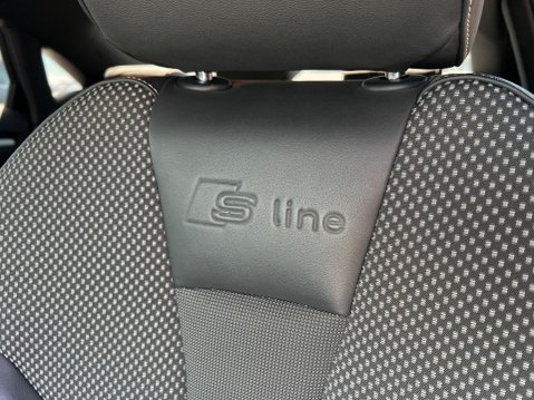 Audi A3 1.4 TFSI CoD S line S Tronic Euro 6 (s/s) 4dr (Nav) 30