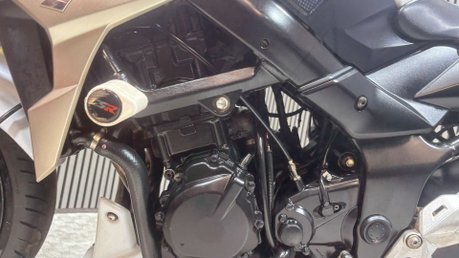 Suzuki GSR750 2011 ONLY 24K SPORTS EXHAUST LONG MOT NAKED BIKE 35
