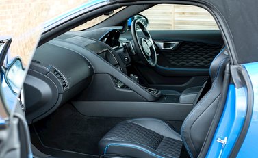 Jaguar F-Type SVR Convertible 13