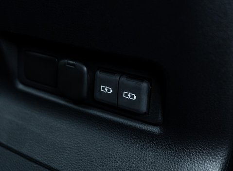 Toyota Land Cruiser Invincible 31