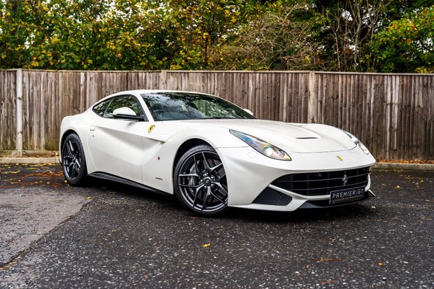 Ferrari F12 Berlinetta 4-LAYER BIANCO ITALIA PAINTWORK. CARBON FIBRE INTERIOR. JBL SOUND SYSTEM. 1