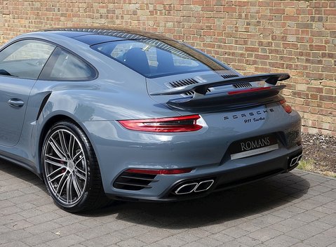 Porsche 911 (991) Turbo 9