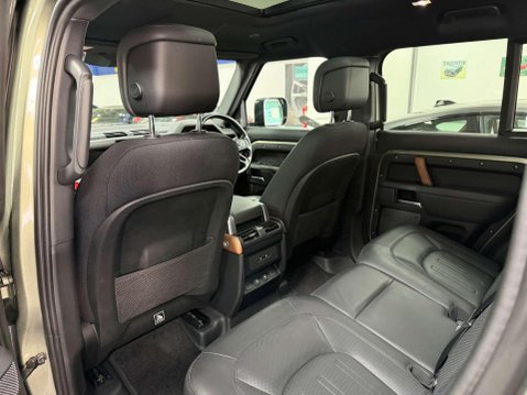 Land Rover Defender 3.0 P400 MHEV X SUV 5dr Petrol Auto 4WD Euro 6 (s/s) (400 ps) 47