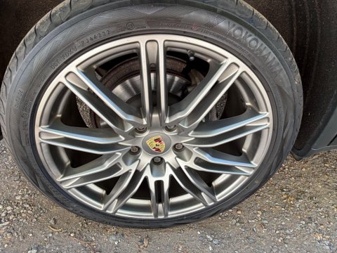 Porsche Cayenne D V6 TIPTRONIC S 20