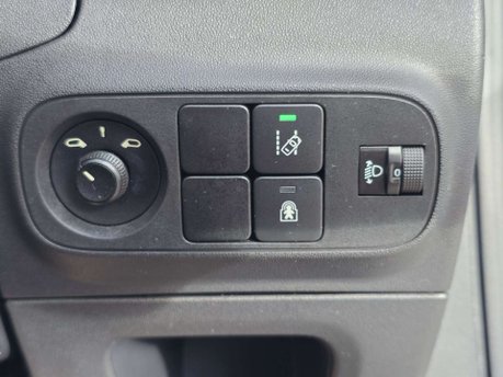 Citroen C3 1.2 PureTech Flair Hatchback 5dr Petrol EAT6 Euro 6 (s/s) (110 ps) 28