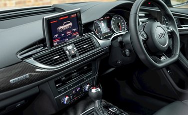 Audi RS6 Avant Performance 17