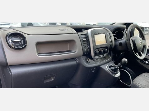 Renault Trafic 1.6 dCi 27 Sport SWB Standard Roof Euro 5 5dr 41