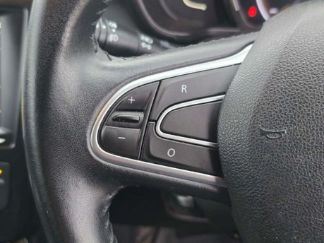 Renault Kadjar 1.5 dCi Dynamique Nav SUV 5dr Diesel EDC Euro 6 (s/s) (110 ps) 31