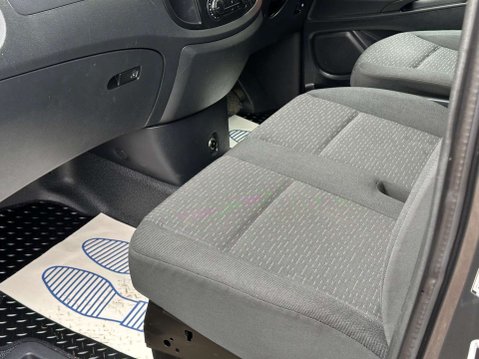 Mercedes-Benz Vito 2.0 114 CDI Premium G-Tronic RWD L2 Euro 6 (s/s) 5dr (LWB) 25