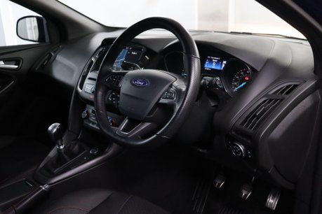 Ford Focus ST-LINE X 5
