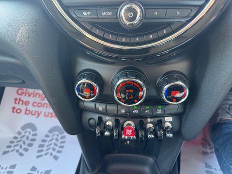 Mini Hatch COOPER AUTOMATIC 54