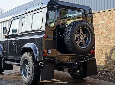 Land Rover Defender T40 9