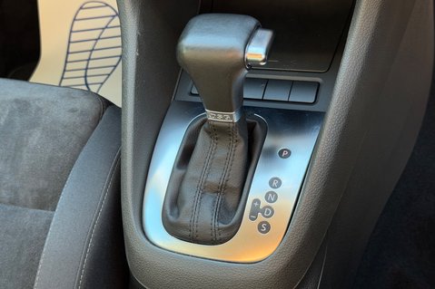 Volkswagen Golf GT TDI DSG - INCREDIBLE HISTORY WITH 14 SERVICES RECORDED 36
