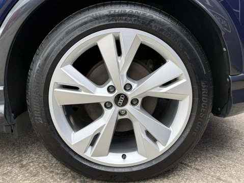 Audi Q4 40 S line SUV 5dr Electric Auto 82kWh (204 ps) 16