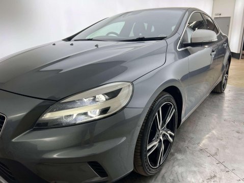 Volvo V40 2.0 T2 R-Design Pro Euro 6 (s/s) 5dr 19