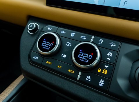 Land Rover Defender 110 X P400 22