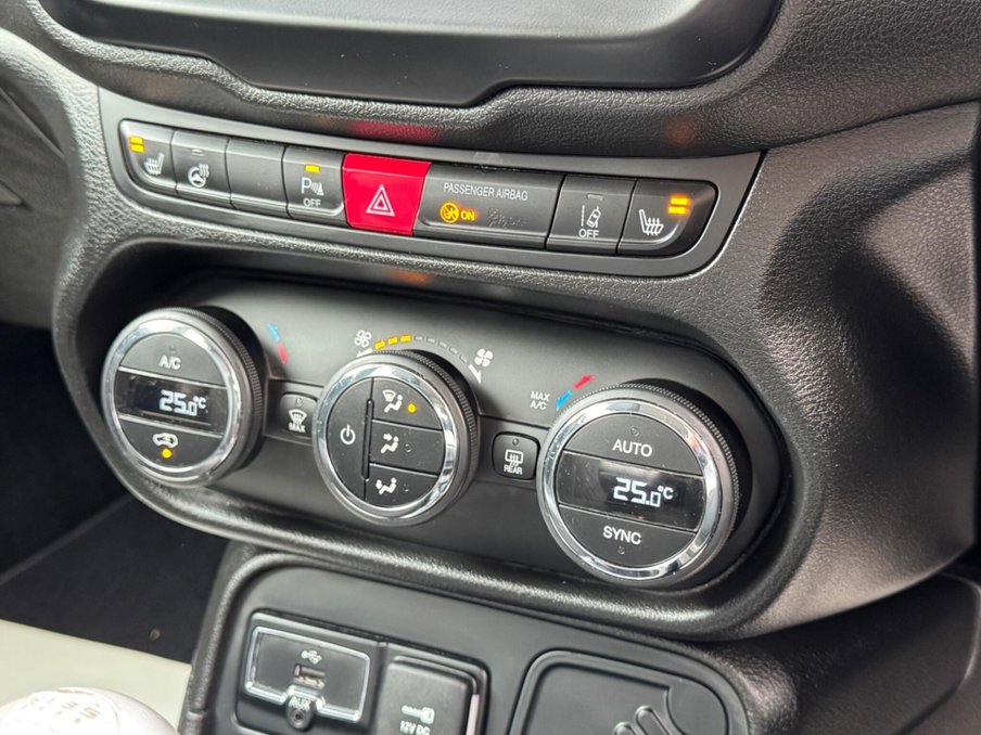 2018 Jeep Renegade — image 26