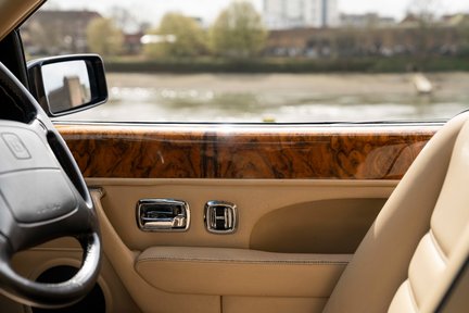 Bentley Continental R 33