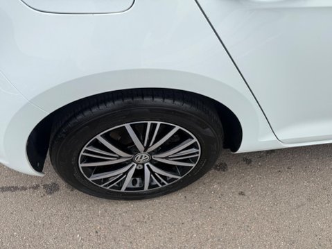 Volkswagen Golf 1.4 TSI SE Nav Euro 6 (s/s) 5dr 27