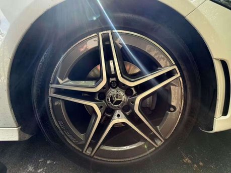 Mercedes-Benz A Class 2.0 A200d AMG Line (Executive) Hatchback 5dr Diesel 8G-DCT Euro 6 (s/s) (15 8