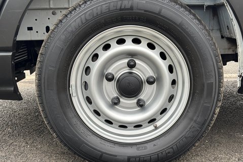 Ford Transit 350 Srw L2 130ps Dropside with PH150 Crane 29