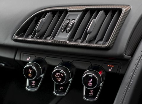 Audi R8 V10 Plus 16