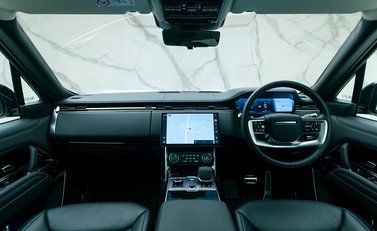 Land Rover Range Rover D350 Autobiography LWB 7 Seater 15