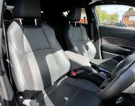 Toyota C-HR 2.0 C-HR Excel HEV CVT 5dr 64