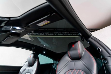 Ferrari GTC4 Lusso V12. WARRANTY. CARBON FIBRE INTERIOR. PANORAMIC ROOF. PASSENGER DISPLAY. 27