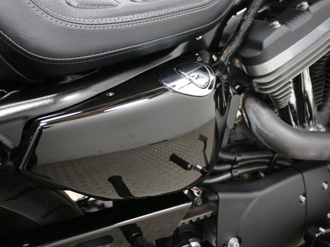 Harley-Davidson Sportster XL 1200 CX ROADSTER 17 38