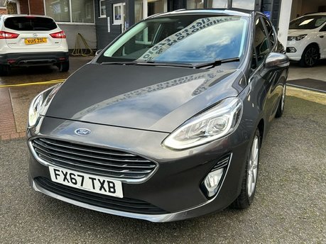 Ford Fiesta TITANIUM 2