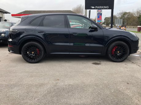 Porsche Cayenne 4.0 V8 GTS TIPTRONIC 1 owner with 45000m and £25000 of factory options 8