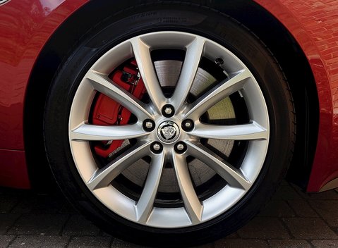 Jaguar F-Type V6 S Convertible 35