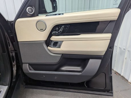 Land Rover Range Rover 4.4 Range Rover Autobiography SDV8 Auto 4WD 5dr 51