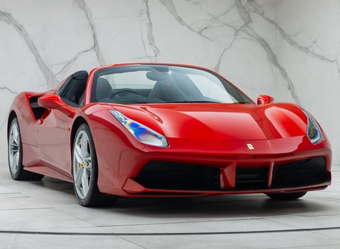 Ferrari 488 SPIDER 12