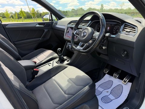 Volkswagen Tiguan 2.0 TDI R-Line Euro 6 (s/s) 5dr 34