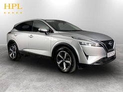Nissan Qashqai 1.3 DIG-T MHEV N-Connecta SUV 5dr Petrol Hybrid XTRON Euro 6 (s/s) (158 ps)
