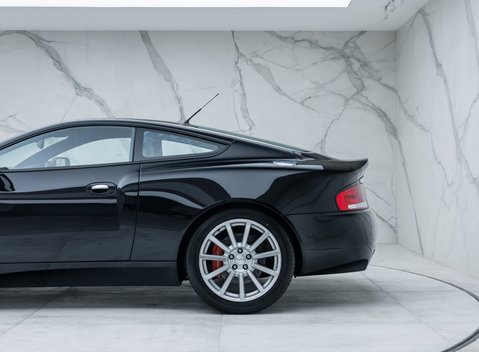 Aston Martin Vanquish S Ultimate 38