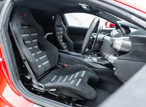 Ferrari 812 Competizione 12