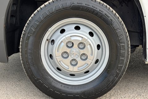 Peugeot Boxer 335 2.2 Hdi 130 ps Crew Cab Tipper - Air Con - Ex MOD 30