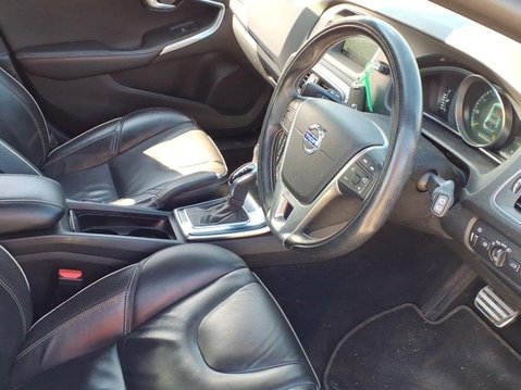 Volvo V40 2.0 D2 R-Design Lux Nav Auto Euro 6 (s/s) 5dr 2