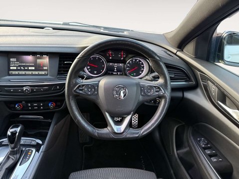 Vauxhall Insignia 2.0 Insignia SRi VX-Line Nav TD Auto 5dr 10