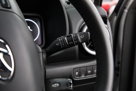 Hyundai KONA GDI SE CONNECT 18