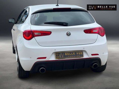 Alfa Romeo Giulietta 1.7 Giulietta Veloce TBi Semi-Automatic 5dr *NATIONAL DELIVERY* 4