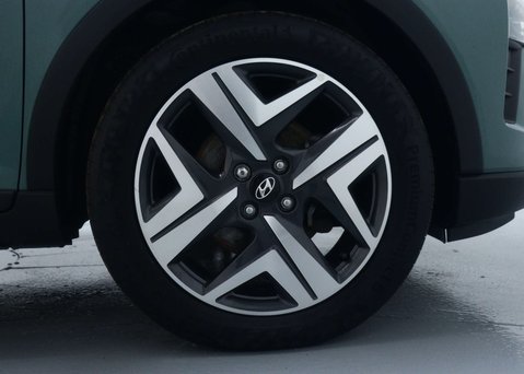 Hyundai BAYON 1.0 T-GDi MHEV Premium SUV 5dr Petrol Hybrid DCT Euro 6 (s/s) (120 ps) 15