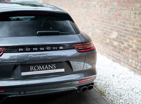 Porsche Panamera Turbo Sport Turismo 22