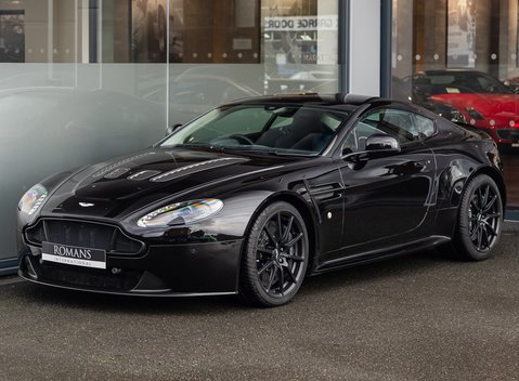 Aston Martin V12 Vantage S Coupe 2